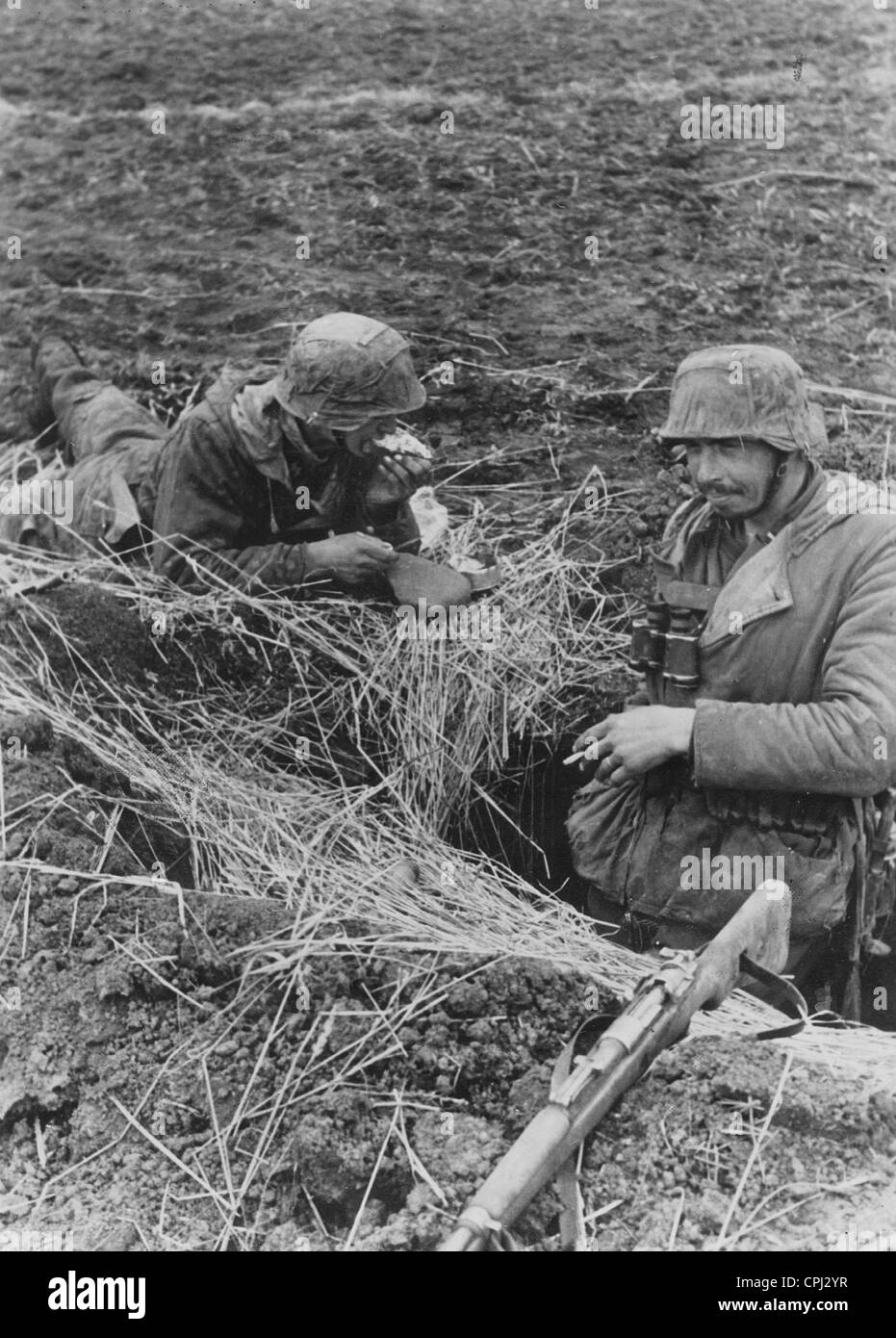 Soldats allemands dans leur mise en place près de Ternopil, 1944 Banque D'Images