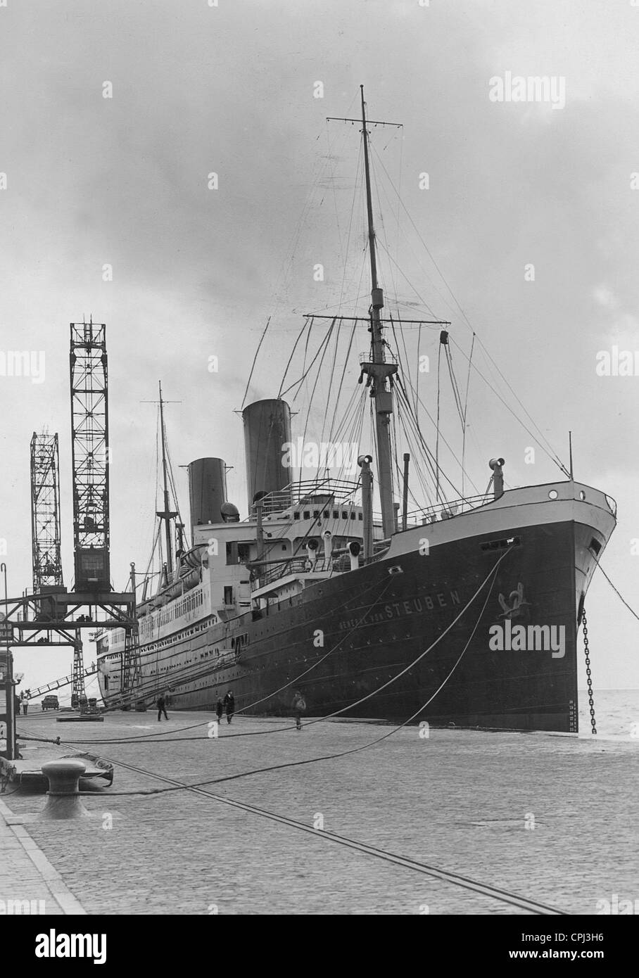 Le navire à passagers 'General Von Steuben' dans le port Banque D'Images