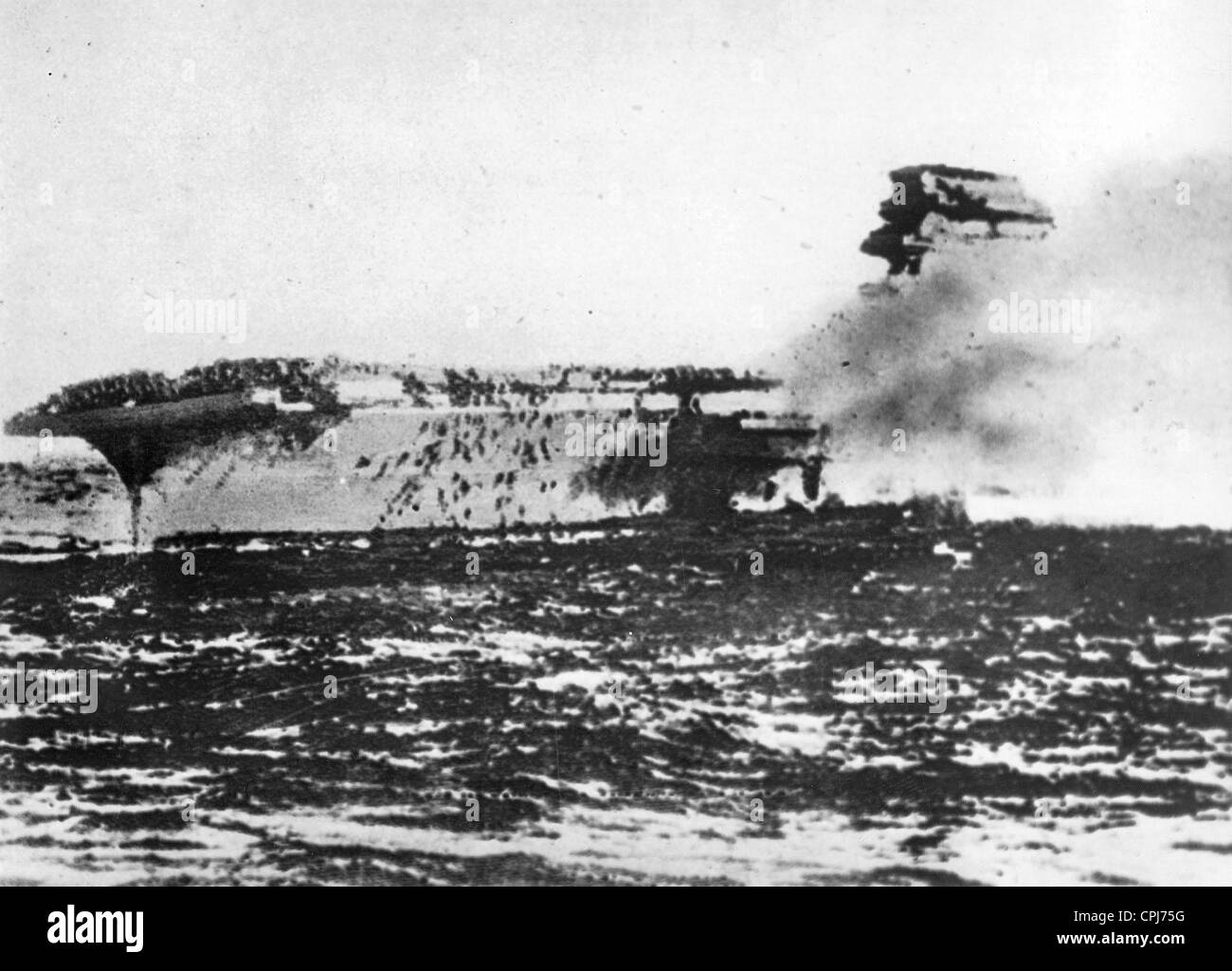 Porte-avions Lexington à la bataille de la mer de Corail, 1942 (photo n/b) Banque D'Images