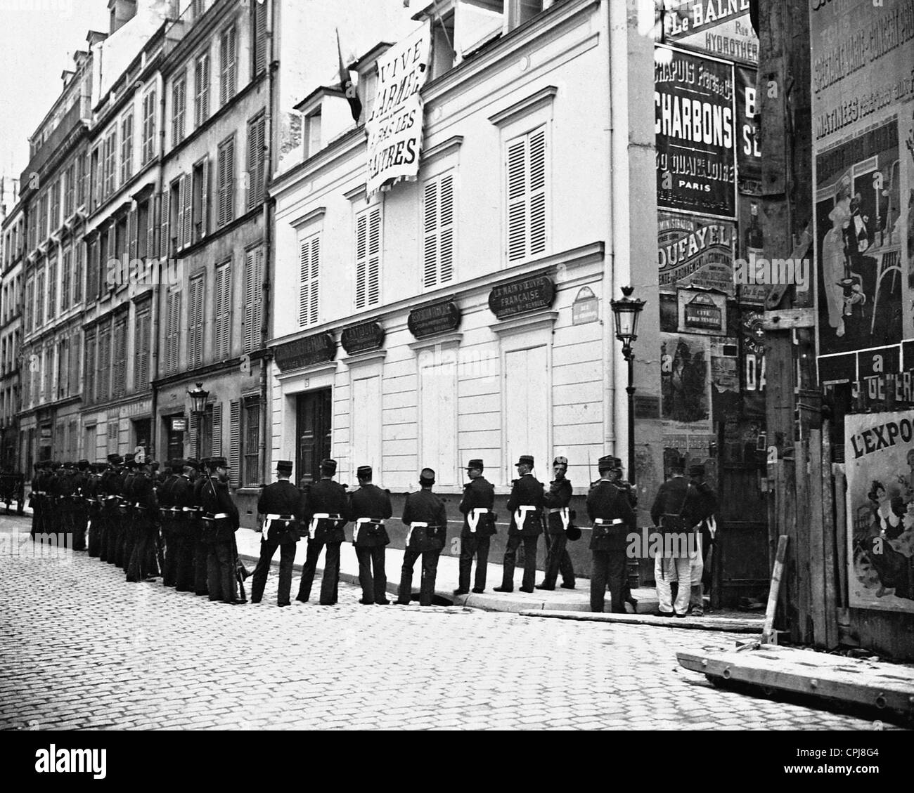 Les gendarmes sont entourant Fort Chabrol à Paris, 1899 Banque D'Images