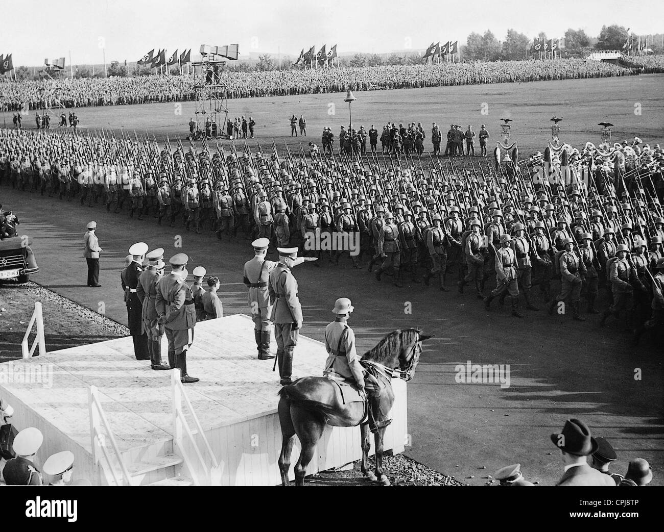 Adolf Hitler prononcera une parade militaire sur le congrès de Nuremberg, 1935 Banque D'Images