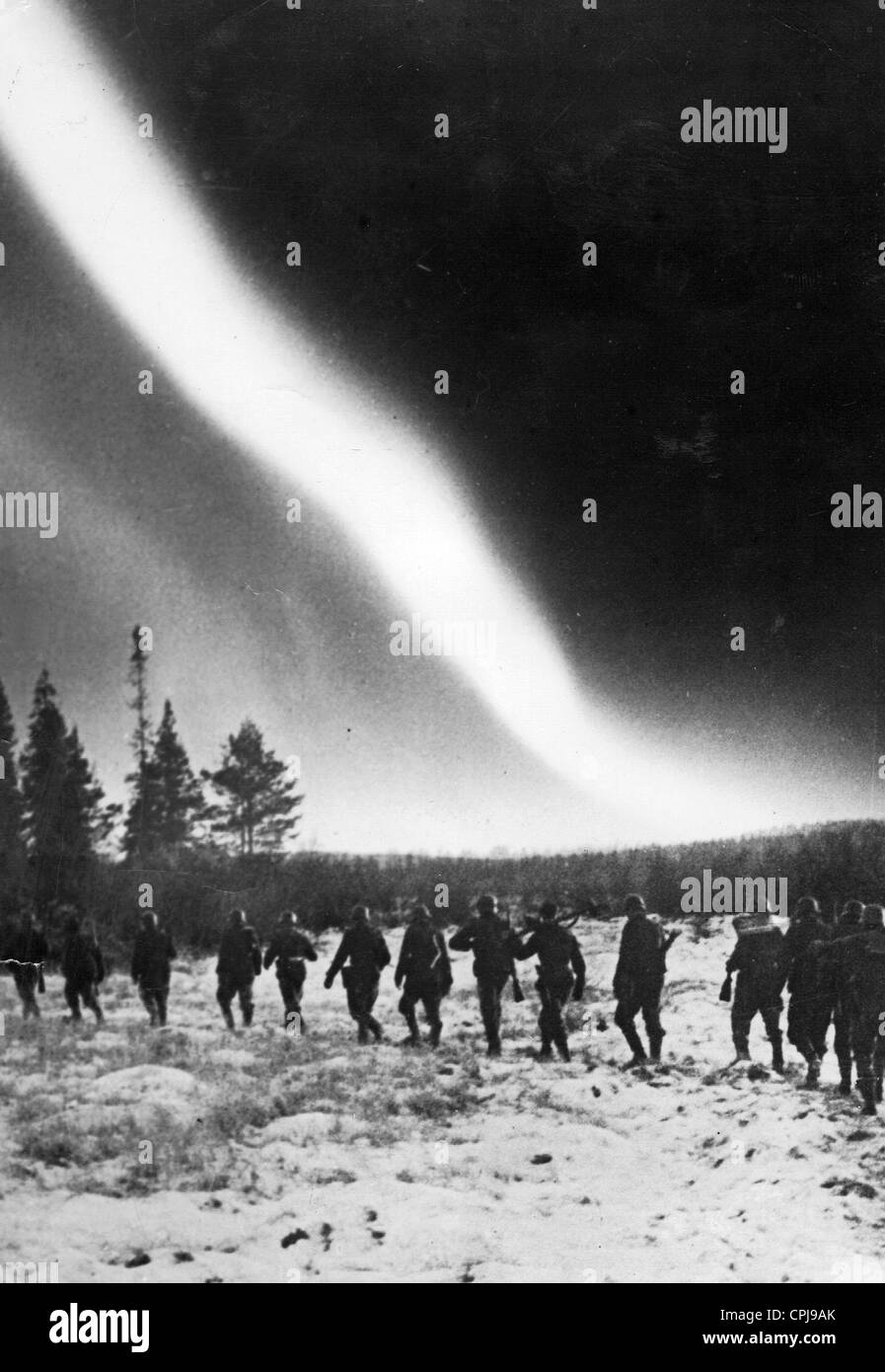 Les soldats allemands marchant sur l'océan Arctique, avant 1942 Banque D'Images