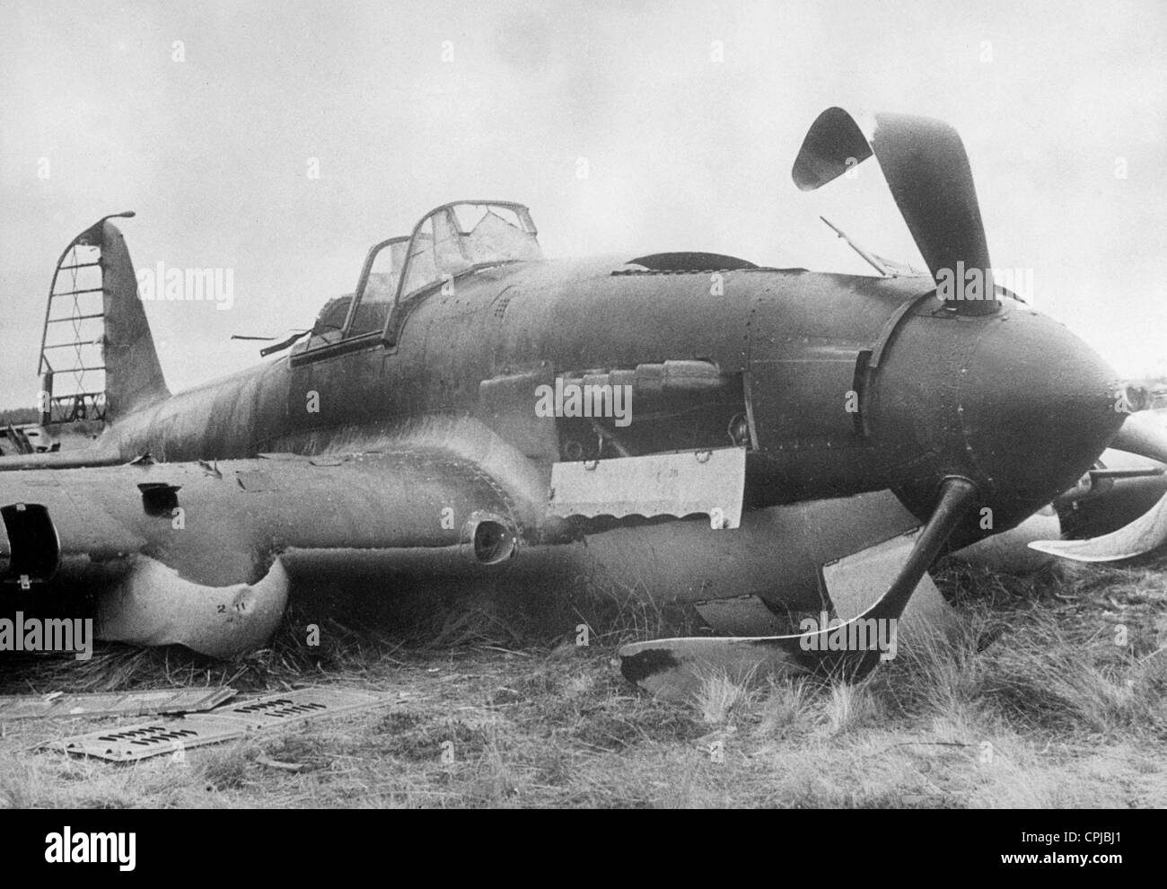 Abattu un avion russe Ilyushin Il 2, 1941 Banque D'Images