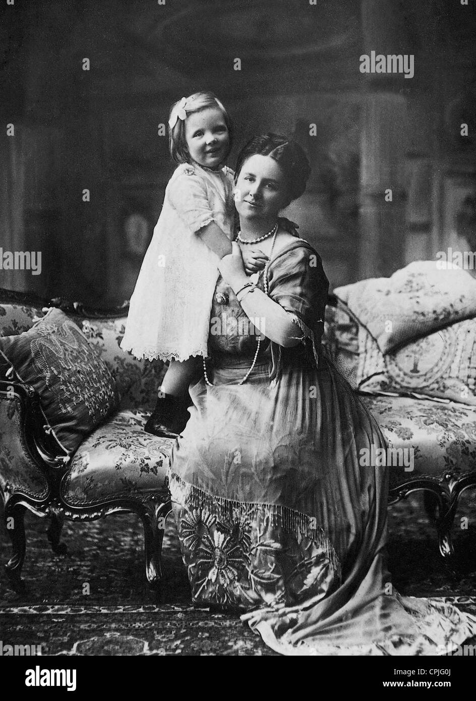La Reine Wilhelmine des Pays-Bas avec sa fille Juliana, 1912 Banque D'Images