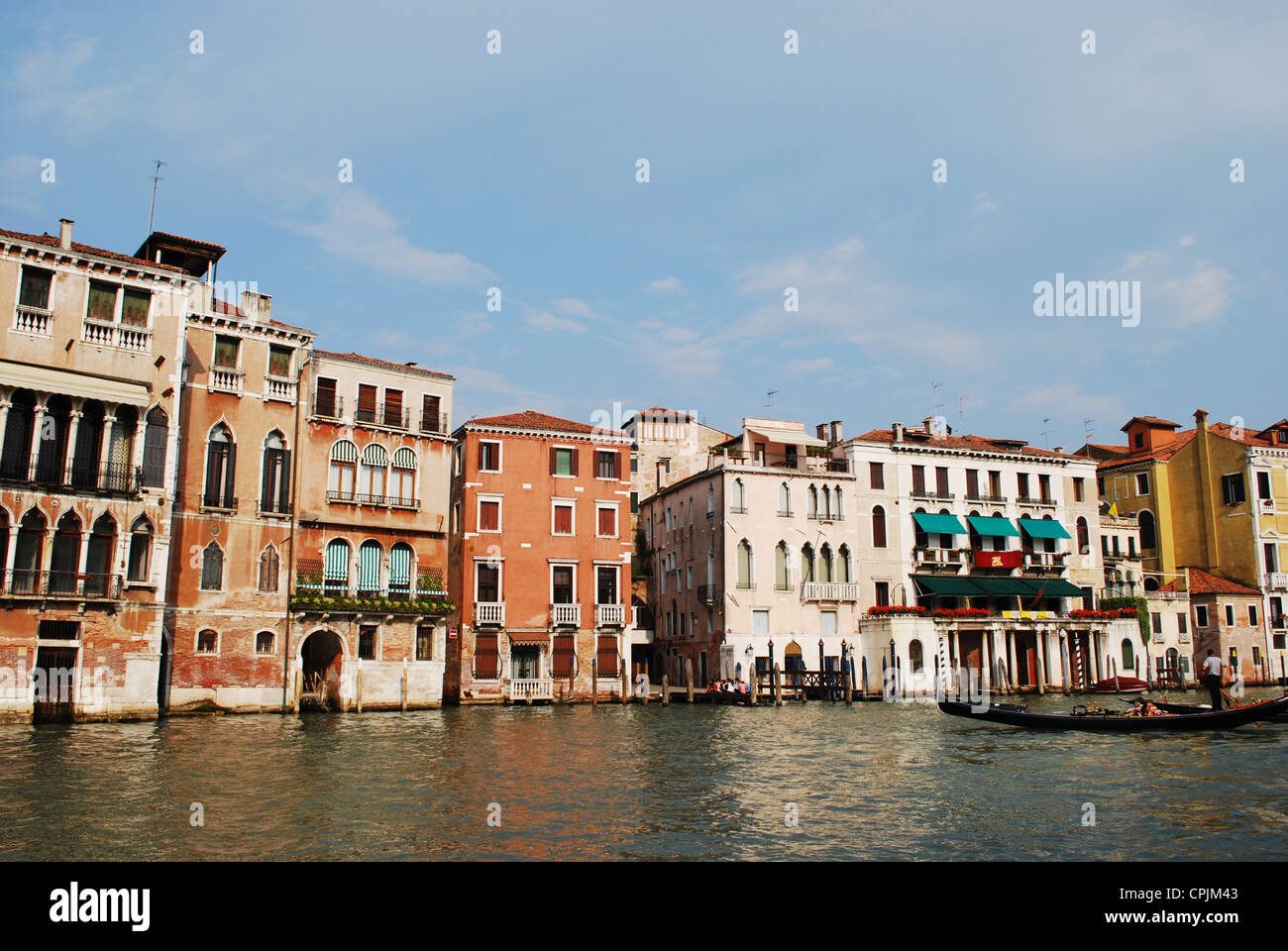 Les vieilles maisons colorées sur le Grand Canal, Venise, Italie Banque D'Images