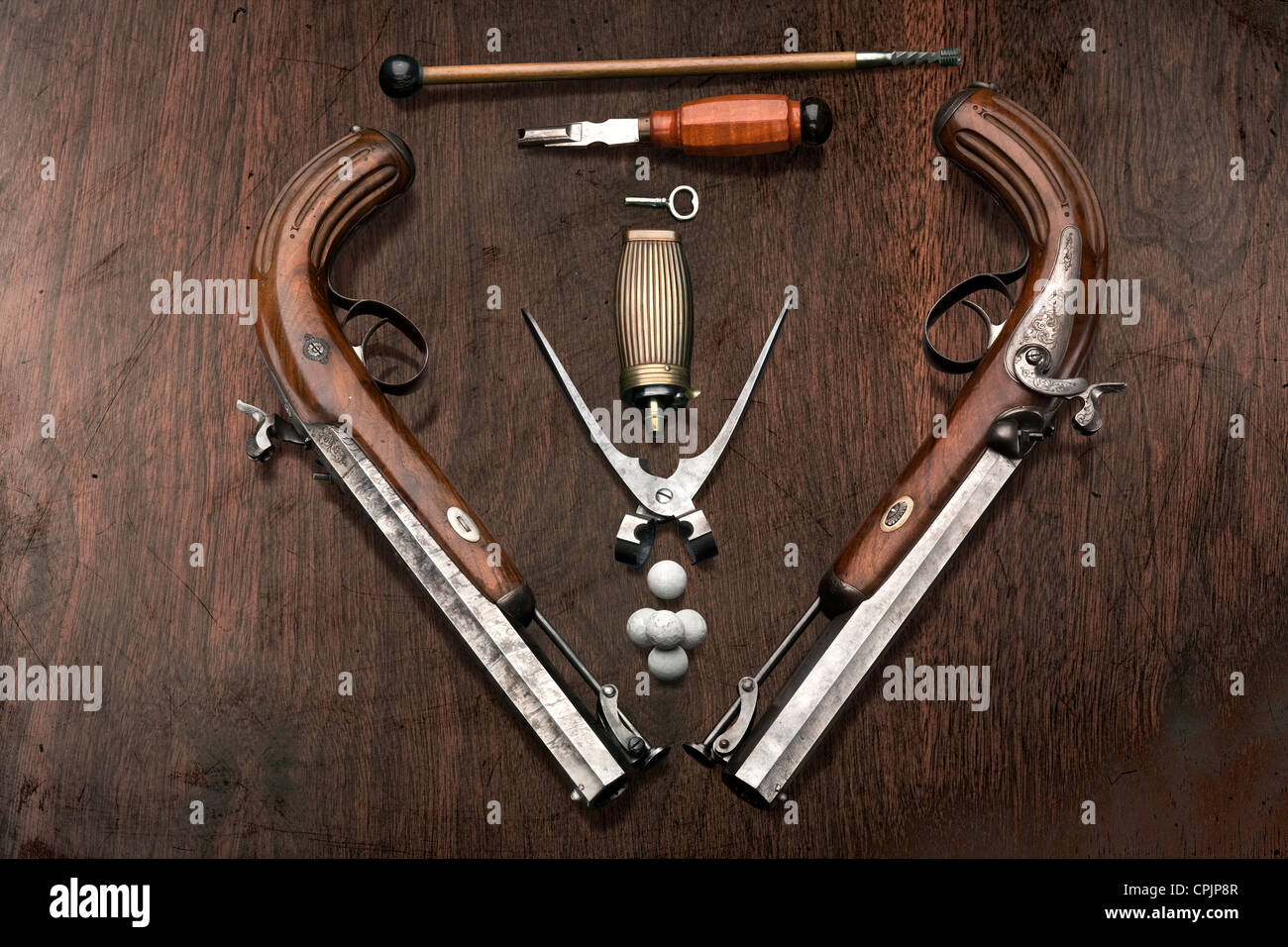 Des fusils d'honneur. Une paire de pistolets de duel et de capsules. Banque D'Images