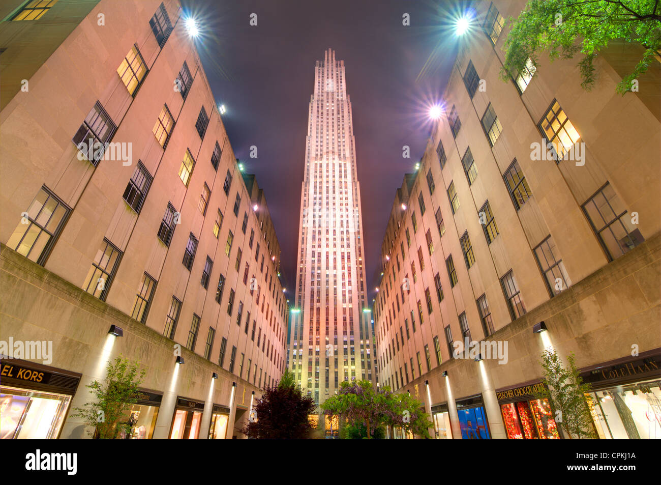 Le GE Building est l'élément central du Rockefeller Center à New York, New York, USA. Banque D'Images