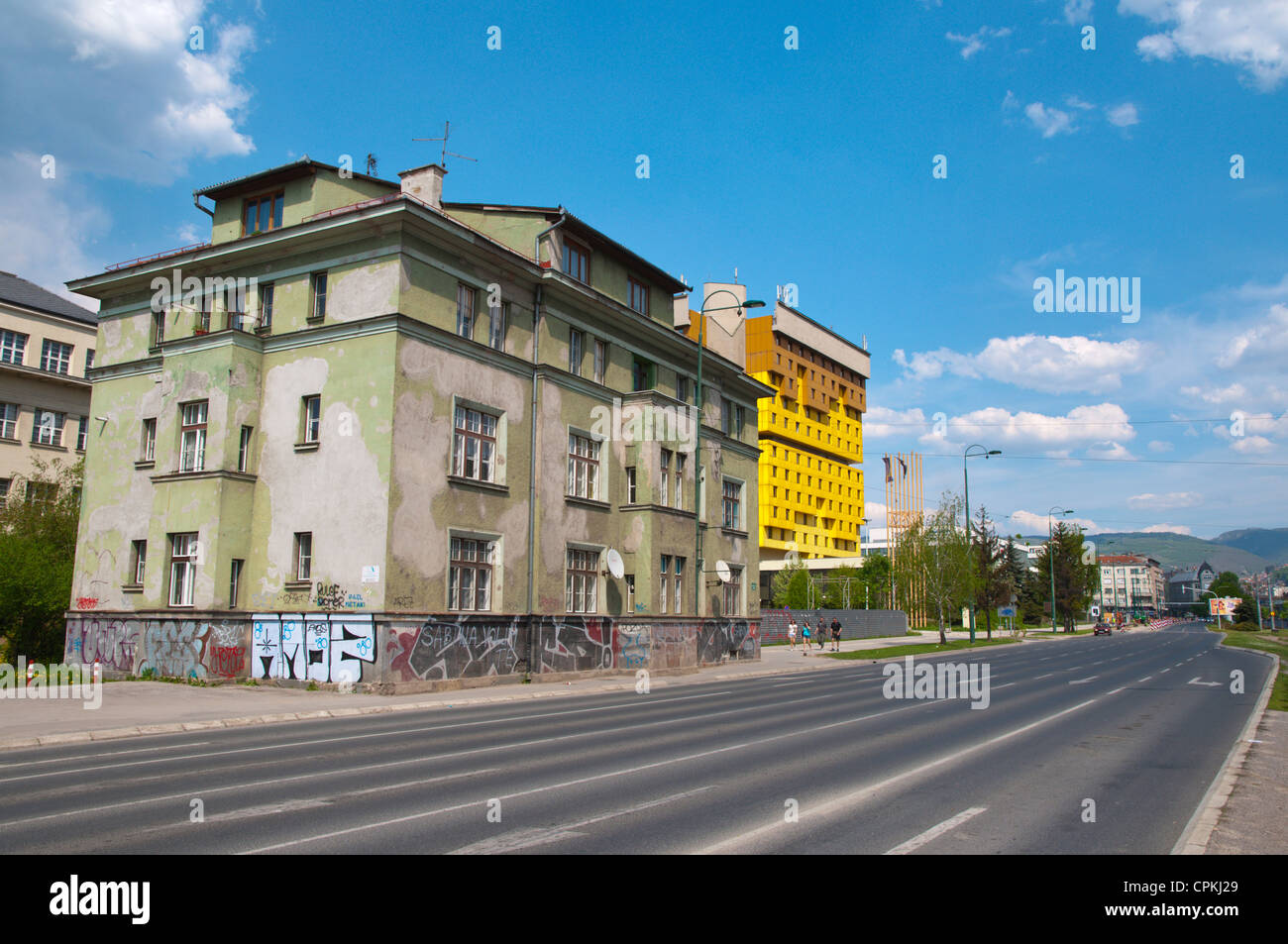 Sniper Alley Sarajevo street road Ulica Zmaja Banque D'Images