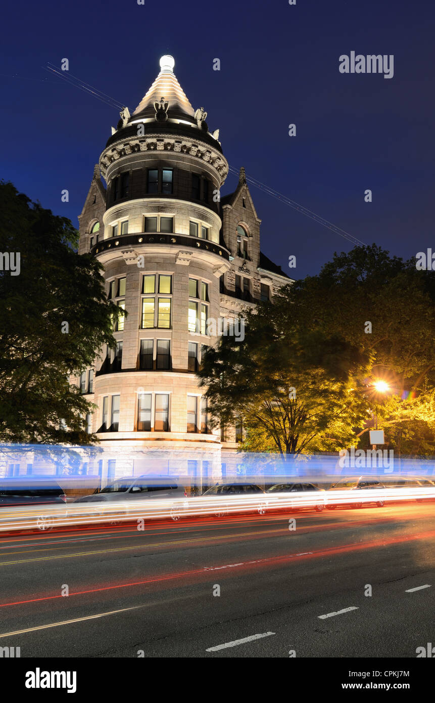 Historique de la 77e rue à l'entrée à l'American Museum of Natural History à New York. Banque D'Images