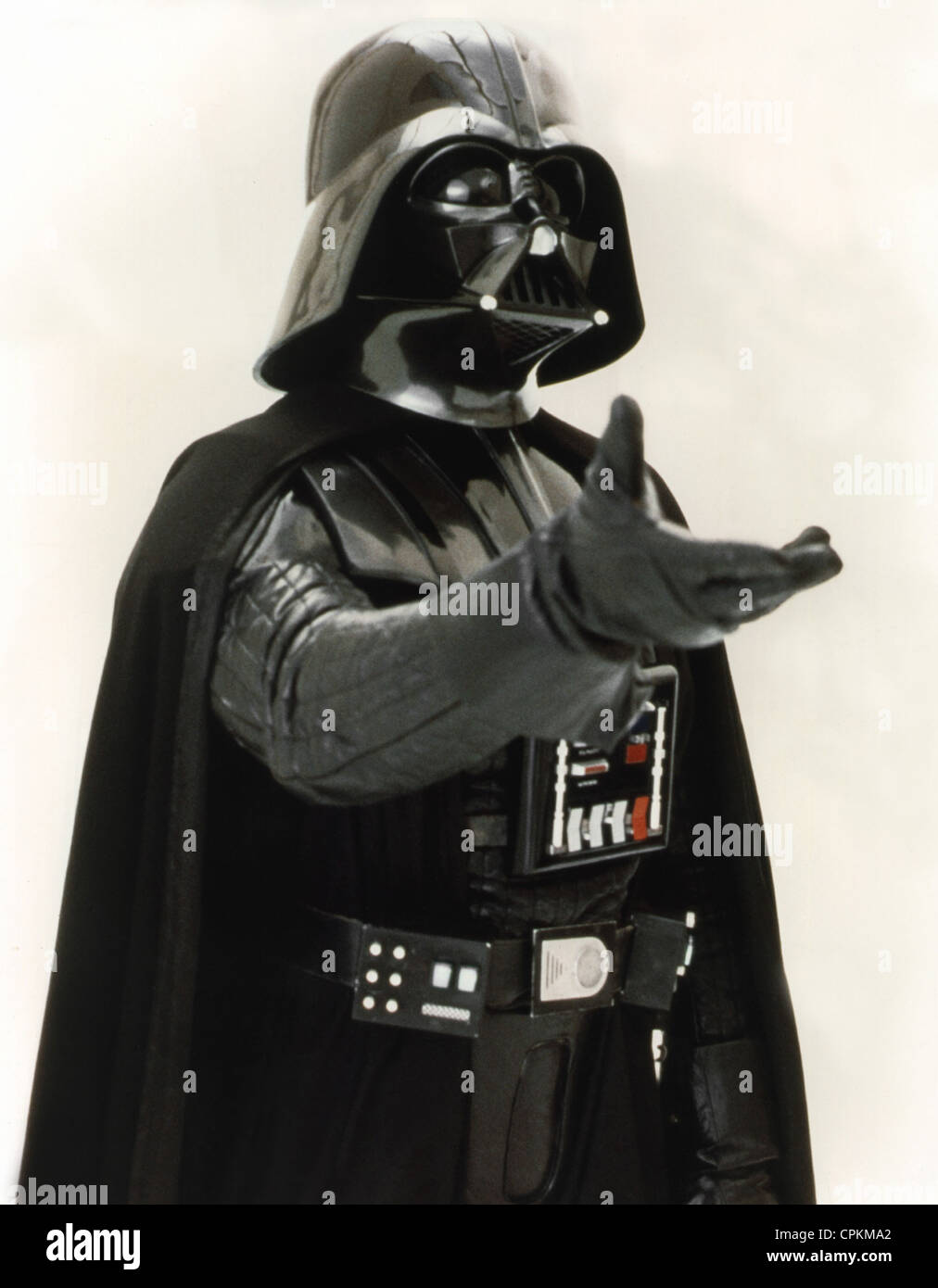 Un portrait de Dark Vador dans le 1977 film Star Wars. Darth Vader est joué par l'acteur David Prowse. Banque D'Images