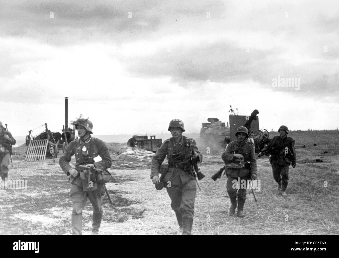 Les soldats allemands de l'avancement dans l'encerclement bataille de Kiev, 1941 Banque D'Images