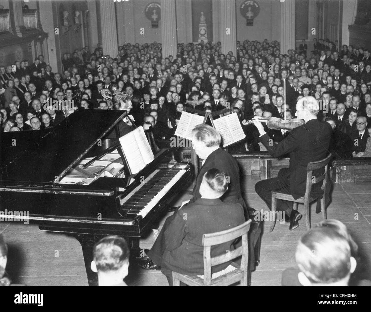 Soirée de musique de chambre au profit de l'hiver 1940, l'allégement de la guerre Banque D'Images