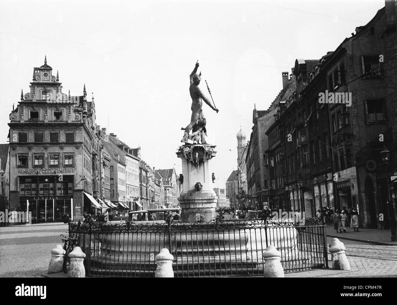Le Merkurbrunnen (mercure) à Augsbourg, 1937 Banque D'Images