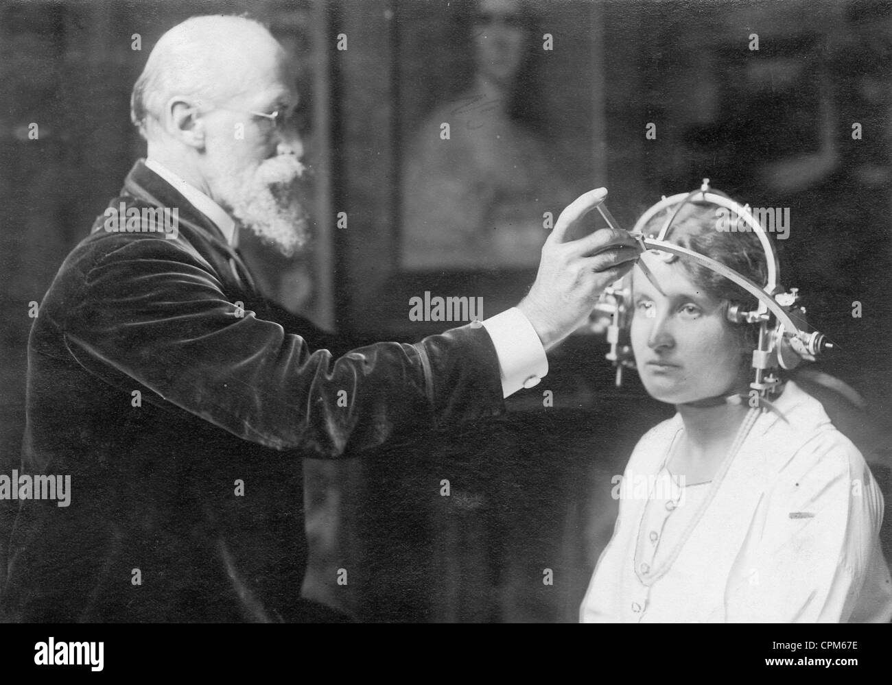 La recherche sur le cerveau avec un Plastometer, 1921 Banque D'Images