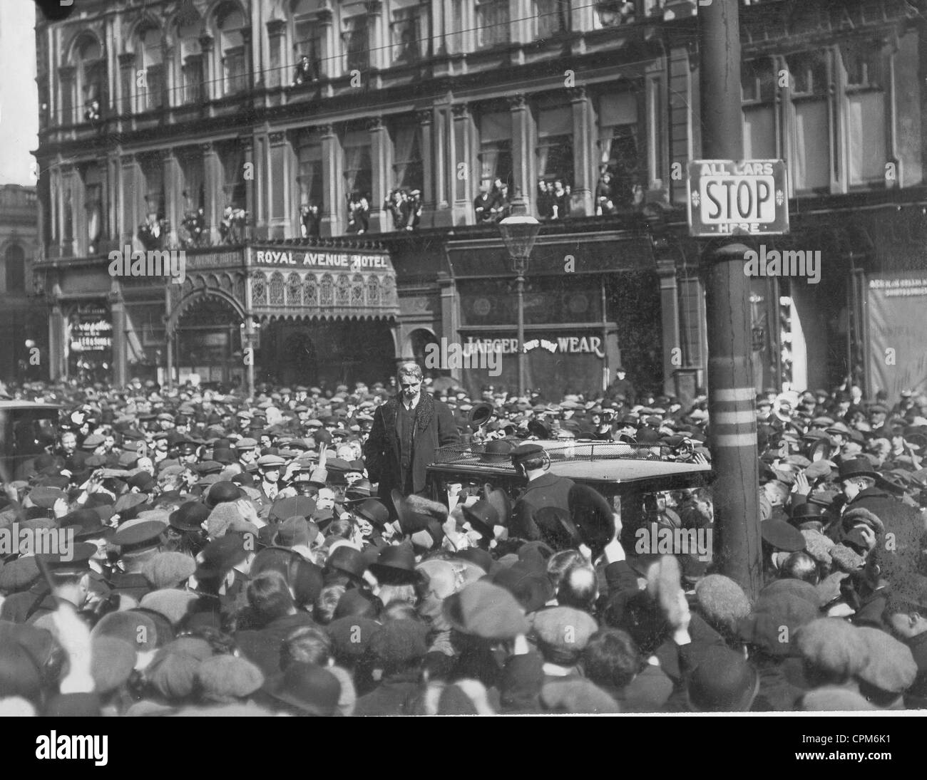 Pro-British Irlandais du Nord manifestation contre la loi "Accueil", 1912 Banque D'Images