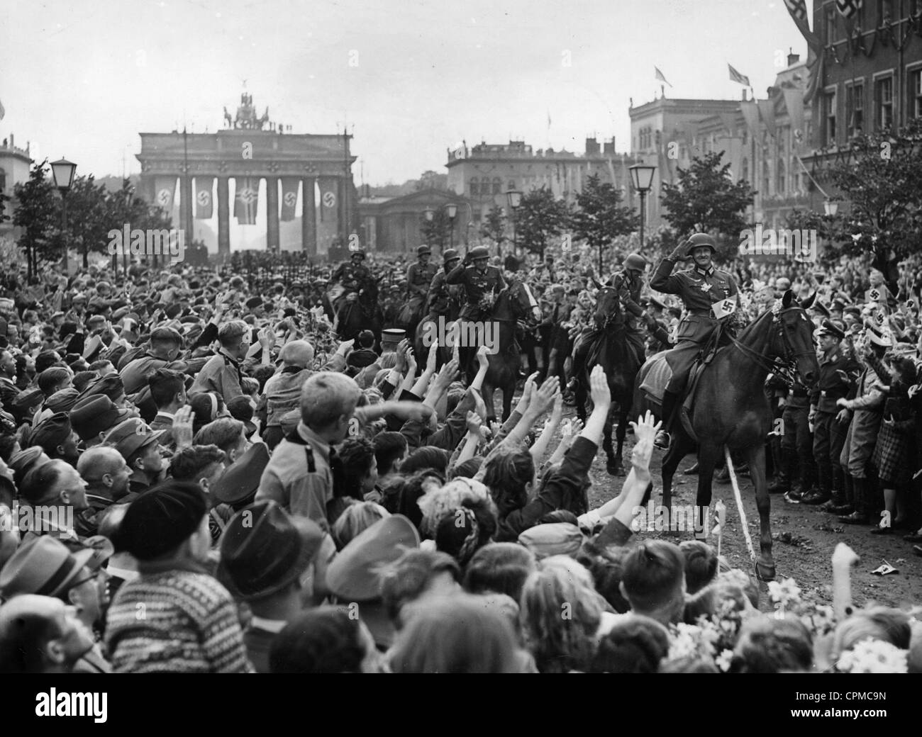 La revue de la victoire après la campagne en français à Berlin, 1940 Banque D'Images