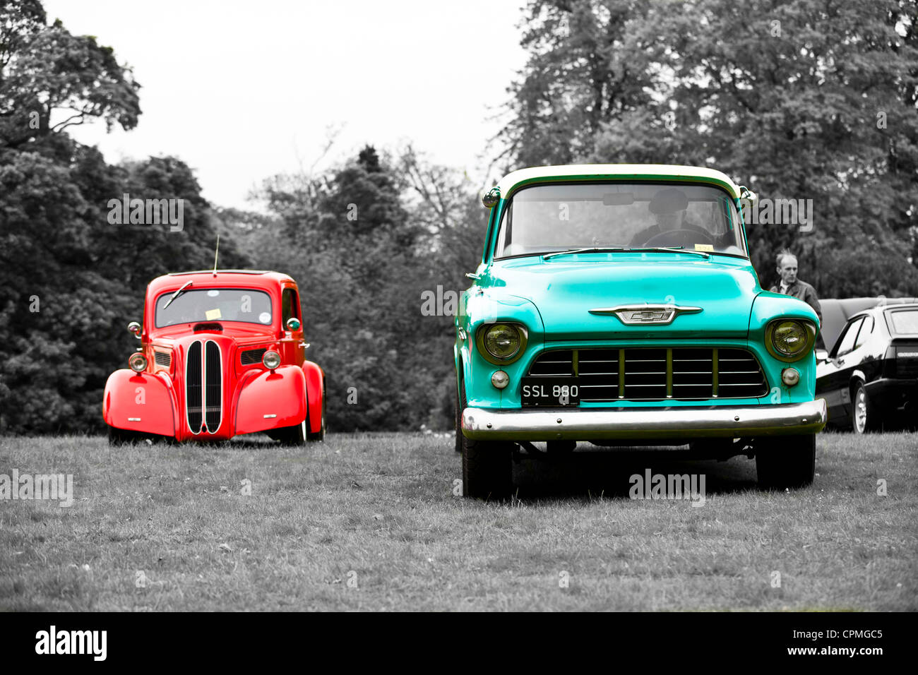Ford Anglia & Chevy Pickup. Banque D'Images