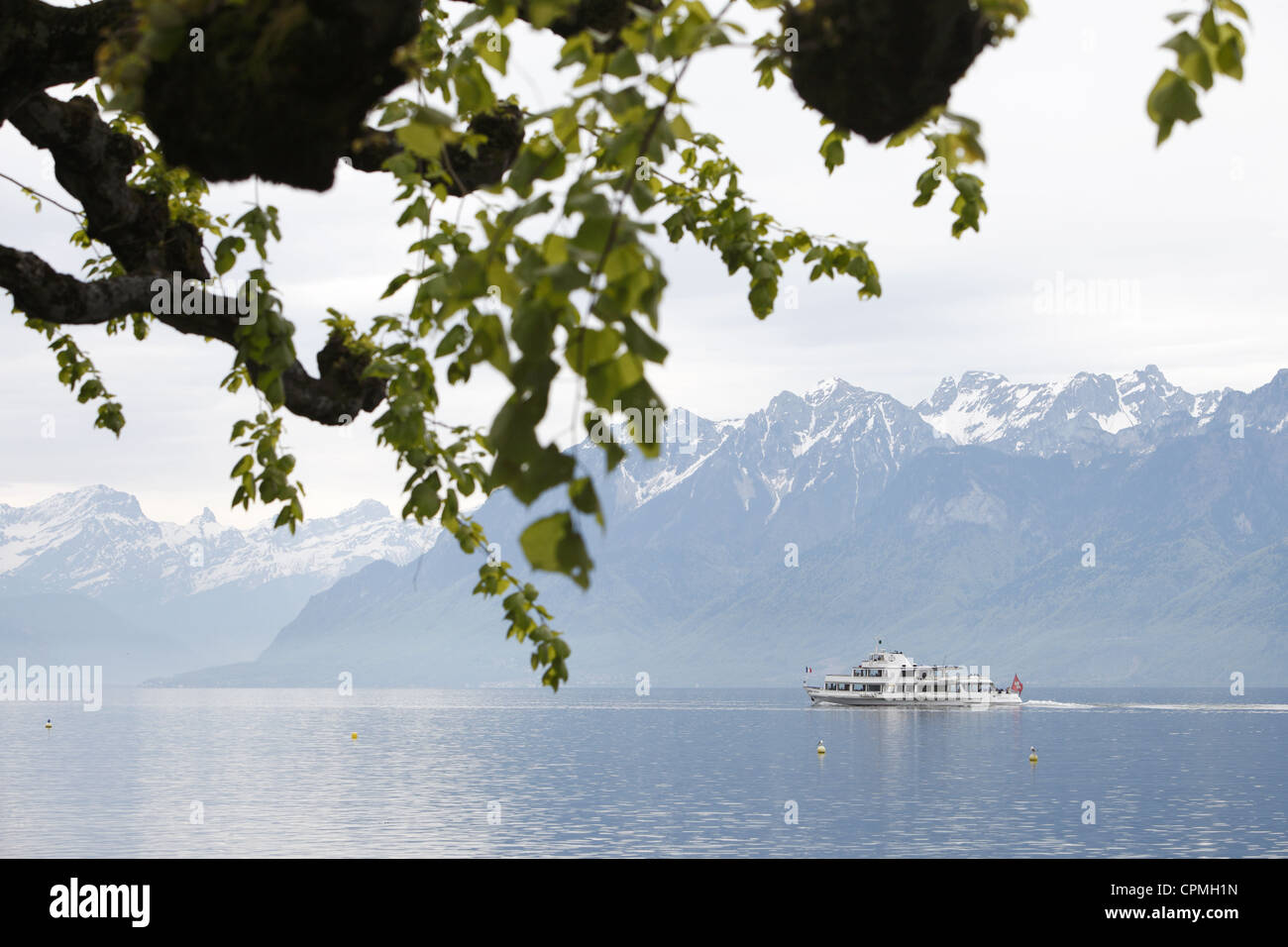 Bateau de plaisance touristique sur le Lac Léman Ouchy waterfront à Lausanne, Vaud, Suisse Banque D'Images
