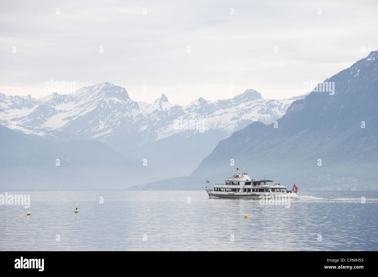 Bateau de plaisance touristique sur le Lac Léman Ouchy waterfront à Lausanne, Vaud, Suisse Banque D'Images