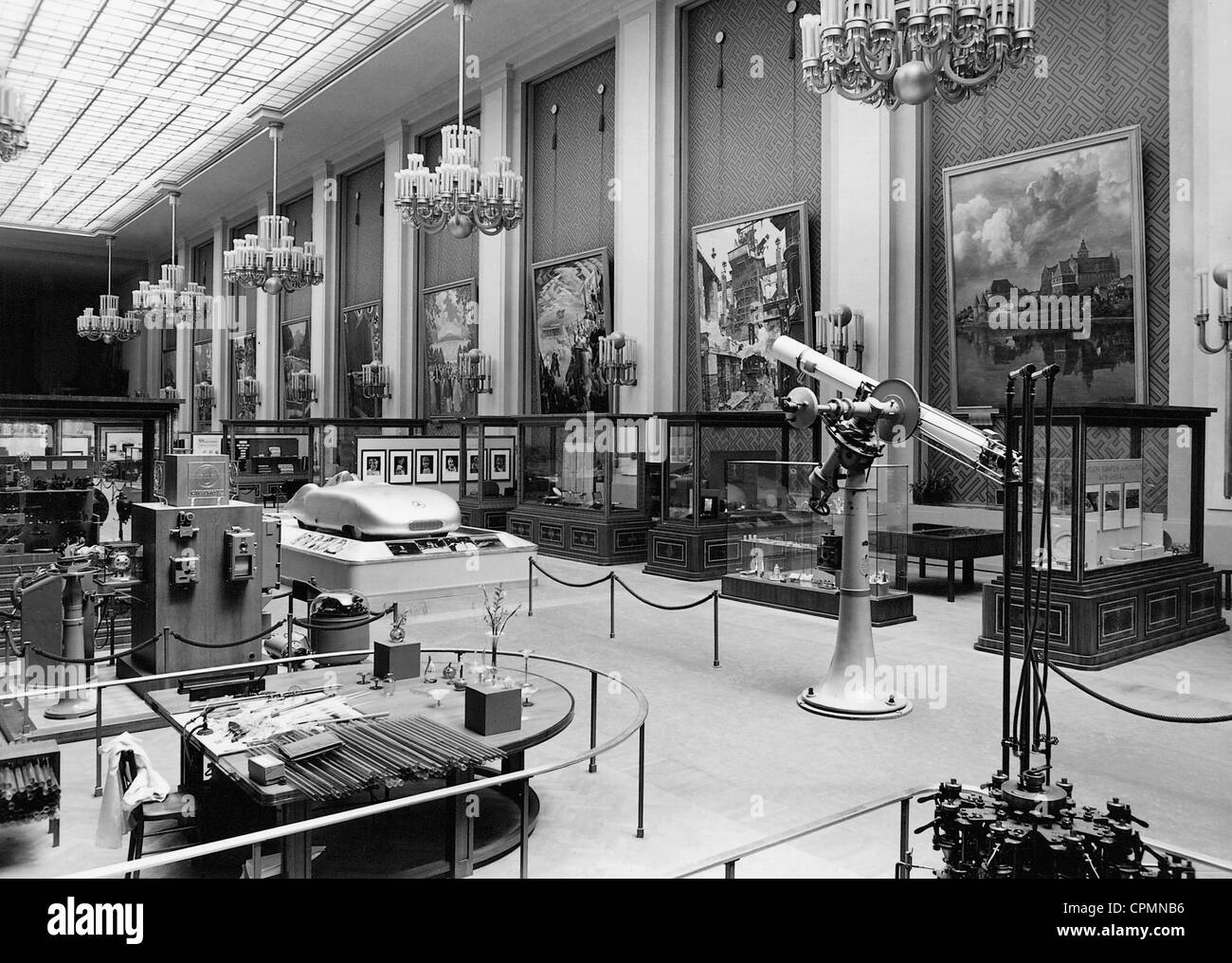 Hall d'exposition au pavillon de l'Allemagne, 1937 Banque D'Images