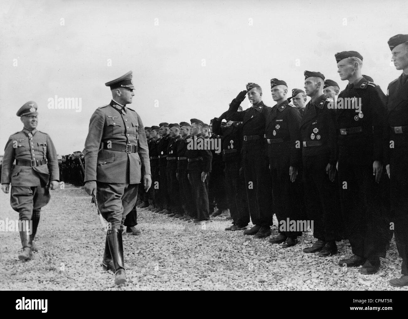 Walther von Brauchitsch visité tankers dans la campagne grecque, 1941 Banque D'Images
