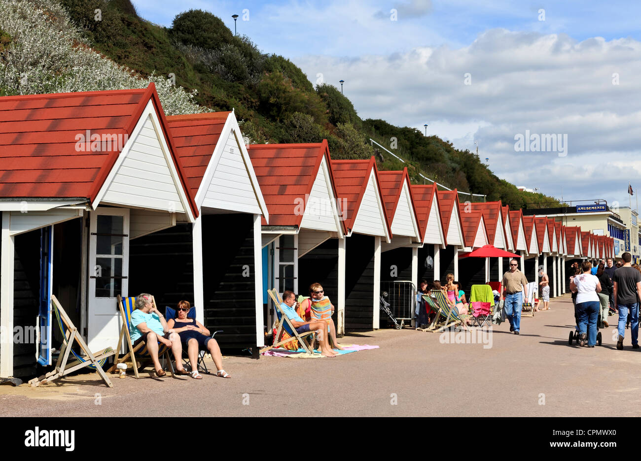 3958. Cabines de plage sur la Promenade, Bournemouth, Dorset, UK Banque D'Images