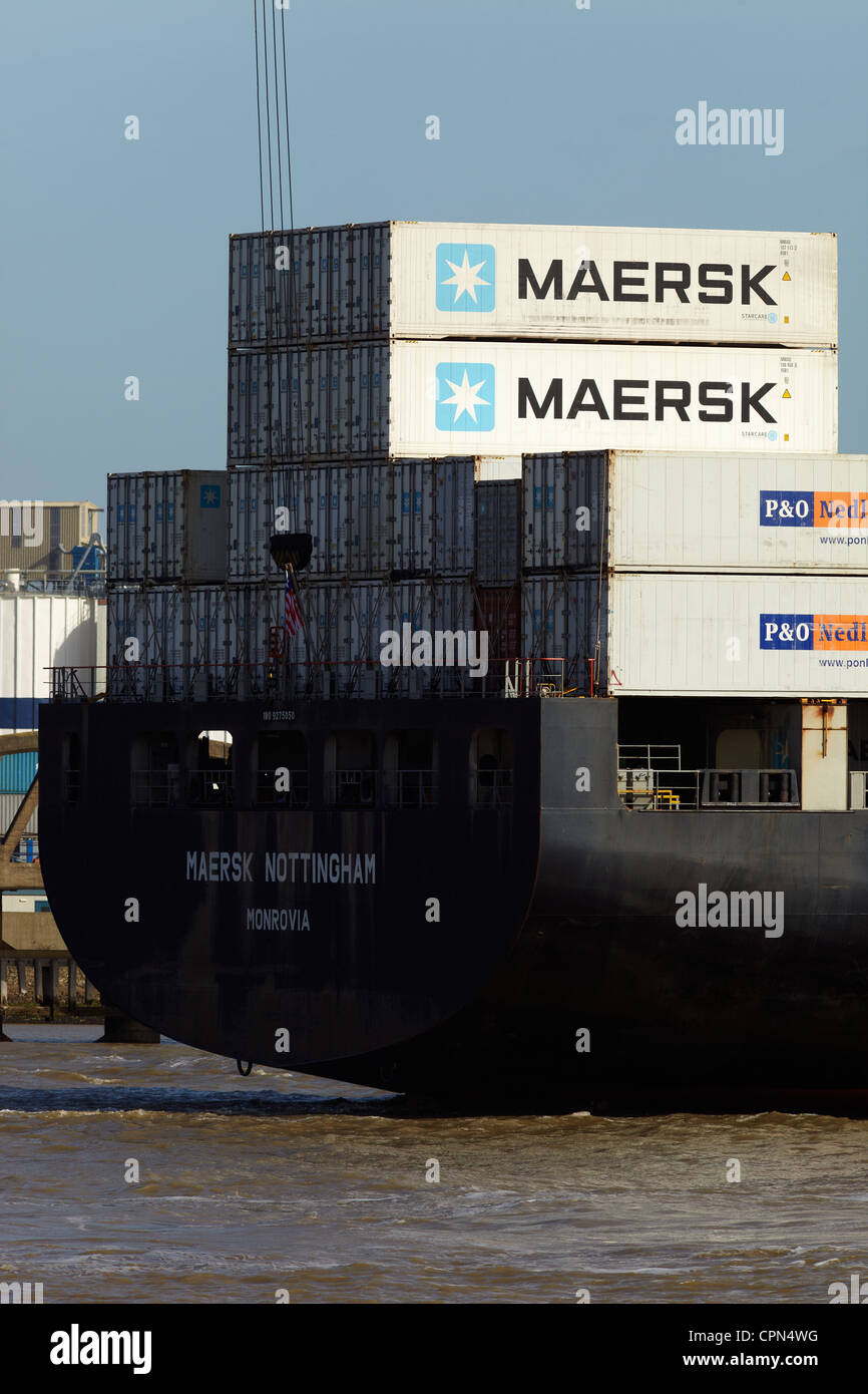 Le porte-conteneurs 'Maersk Nottingham' laissant Tilbury docks, la Tamise, Londres. Banque D'Images