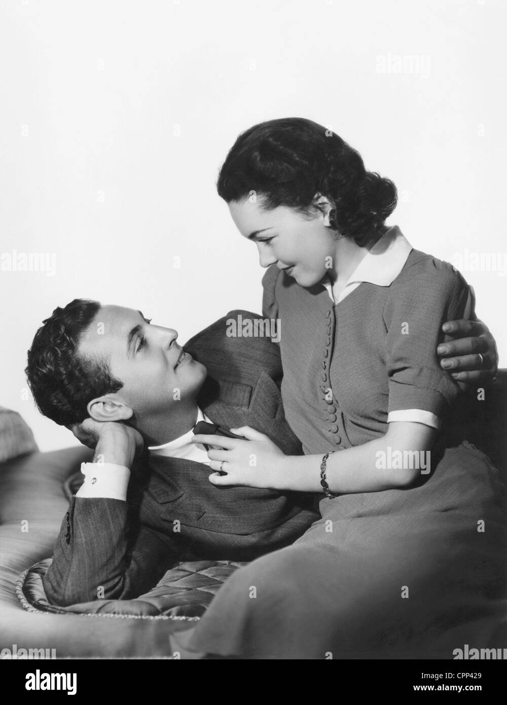 Une journée à l'année des courses : 1937 Etats-Unis Directeur : Sam Wood Allan Jones, Maureen O'Sullivan Banque D'Images