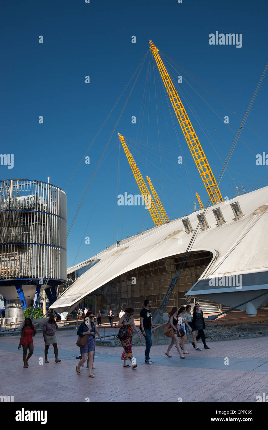 Abstrait architecture de O2 Arena - officiellement Millennium Dome, Londres, Angleterre. Banque D'Images