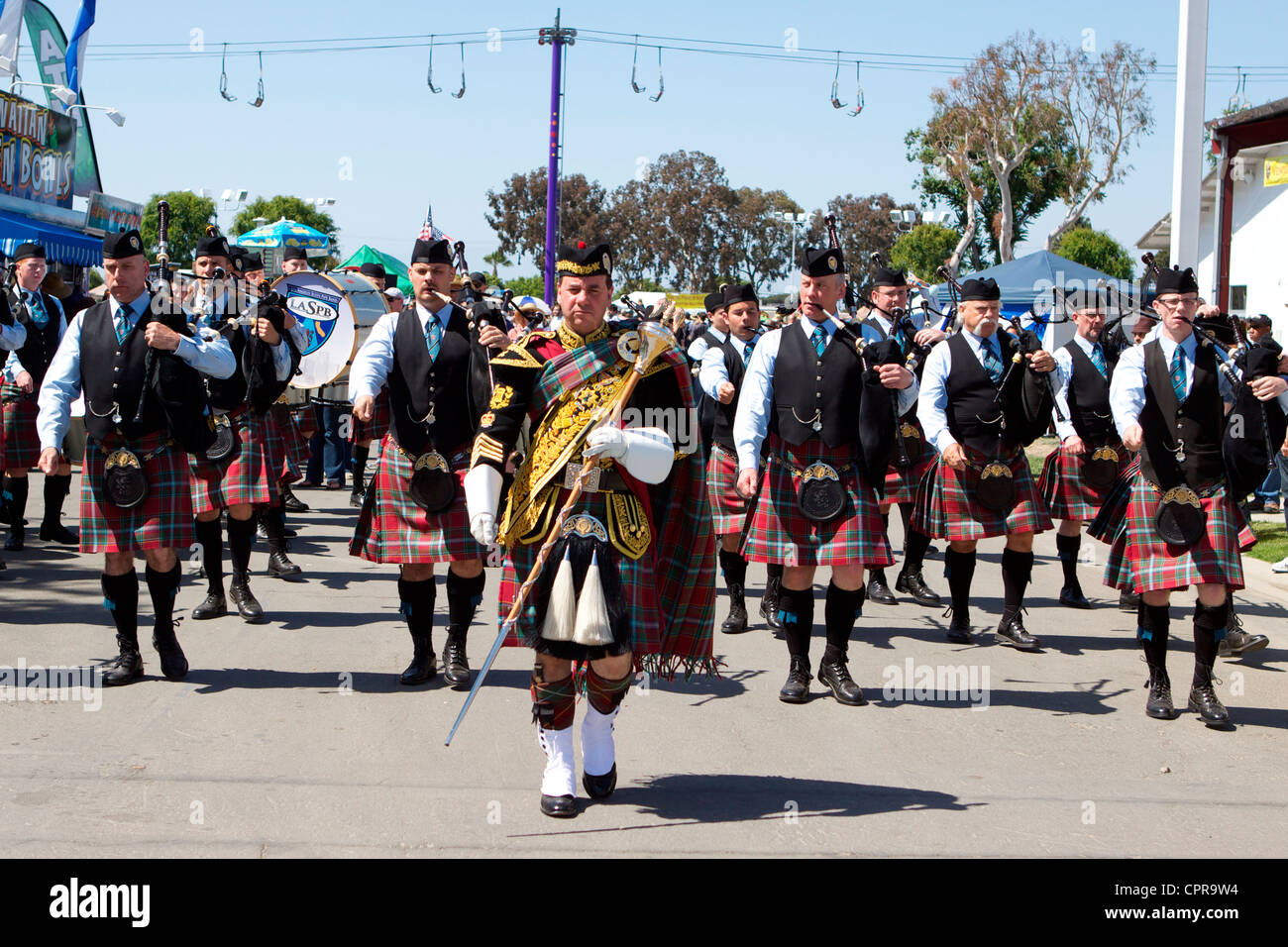 Pipers marchant à l'American Scottish Festival Costa Mesa, California USA Banque D'Images