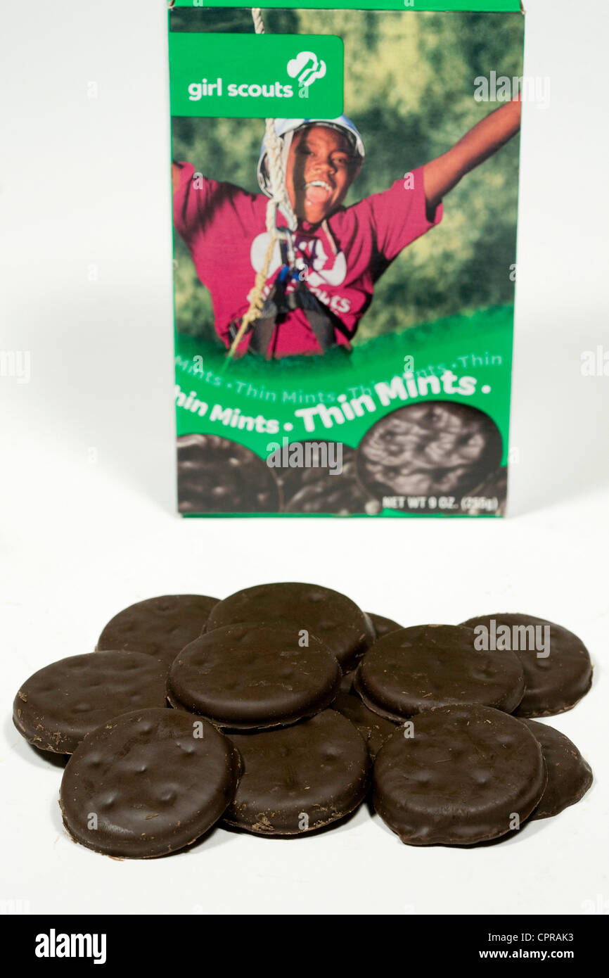 Une boîte de menthes minces Girl Scout cookies. Banque D'Images