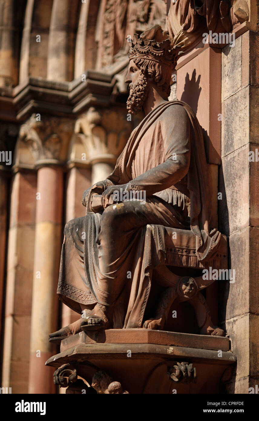 Le roi Salomon sculpture sur cathédrale de Strasbourg Photo Stock - Alamy