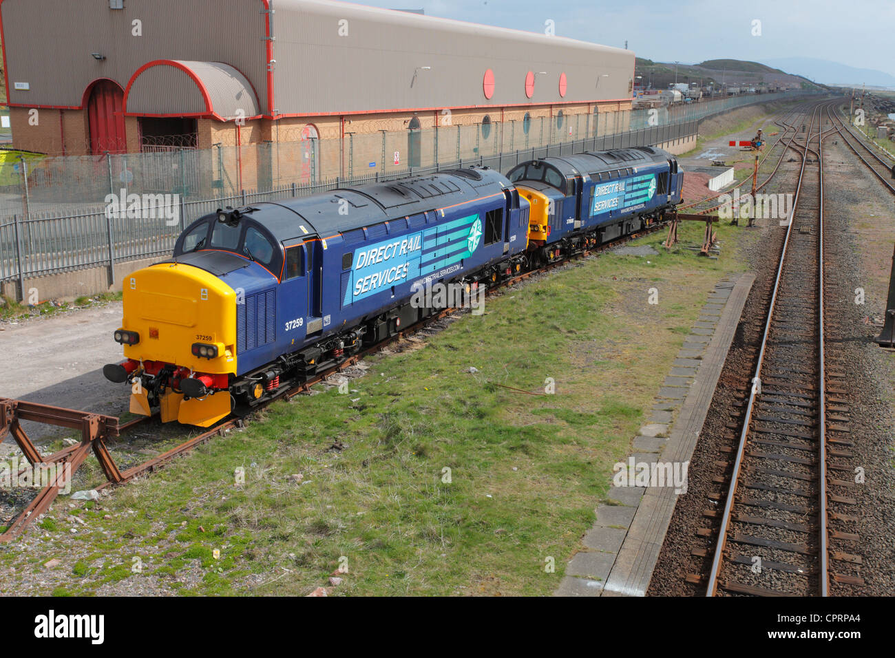 Services ferroviaires directes, train, moteur, Sellafield, Cumbria Banque D'Images
