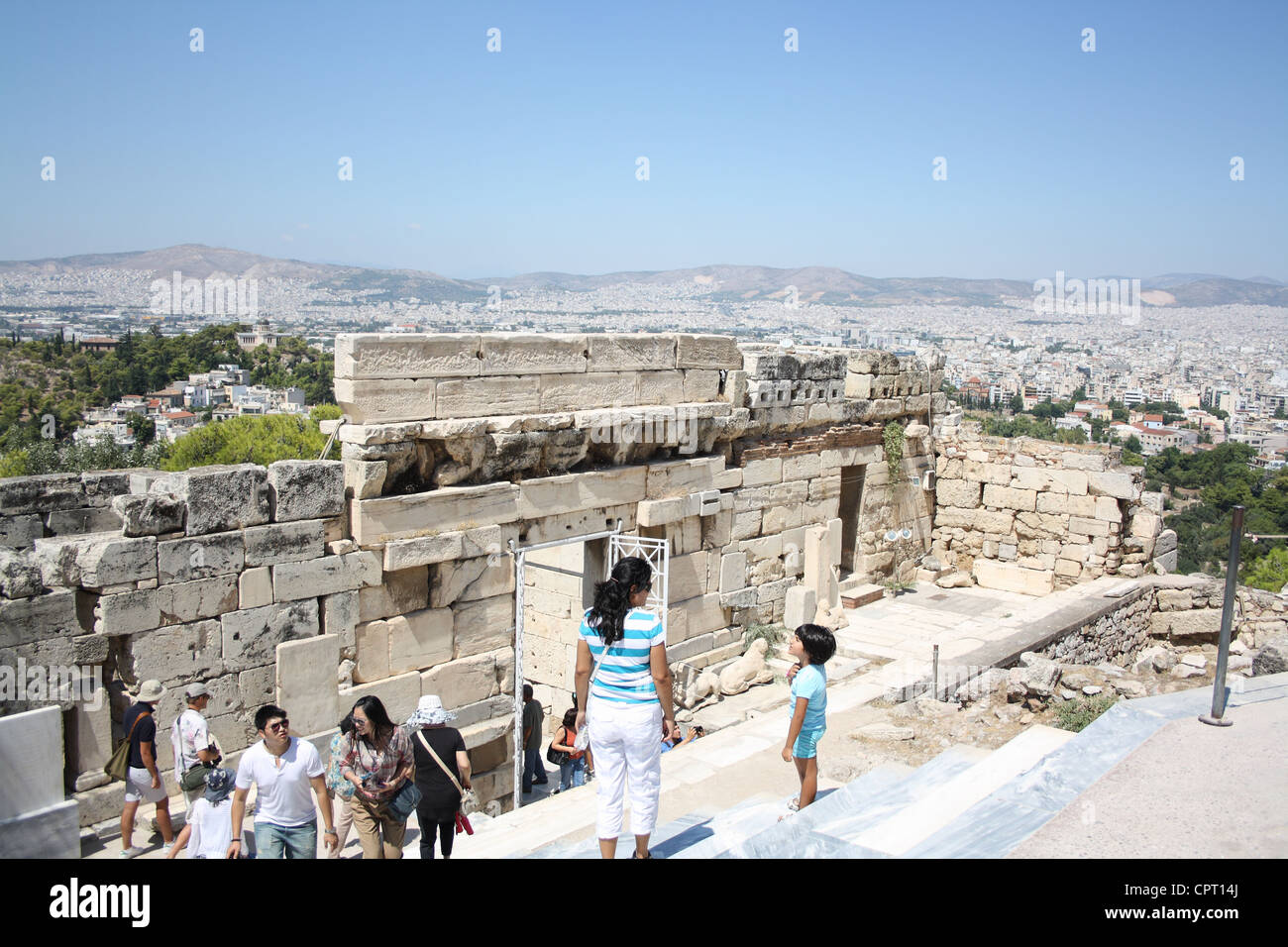 Une partie de l'Acropole en vue d'Athènes dans l'arrière-plan. Banque D'Images