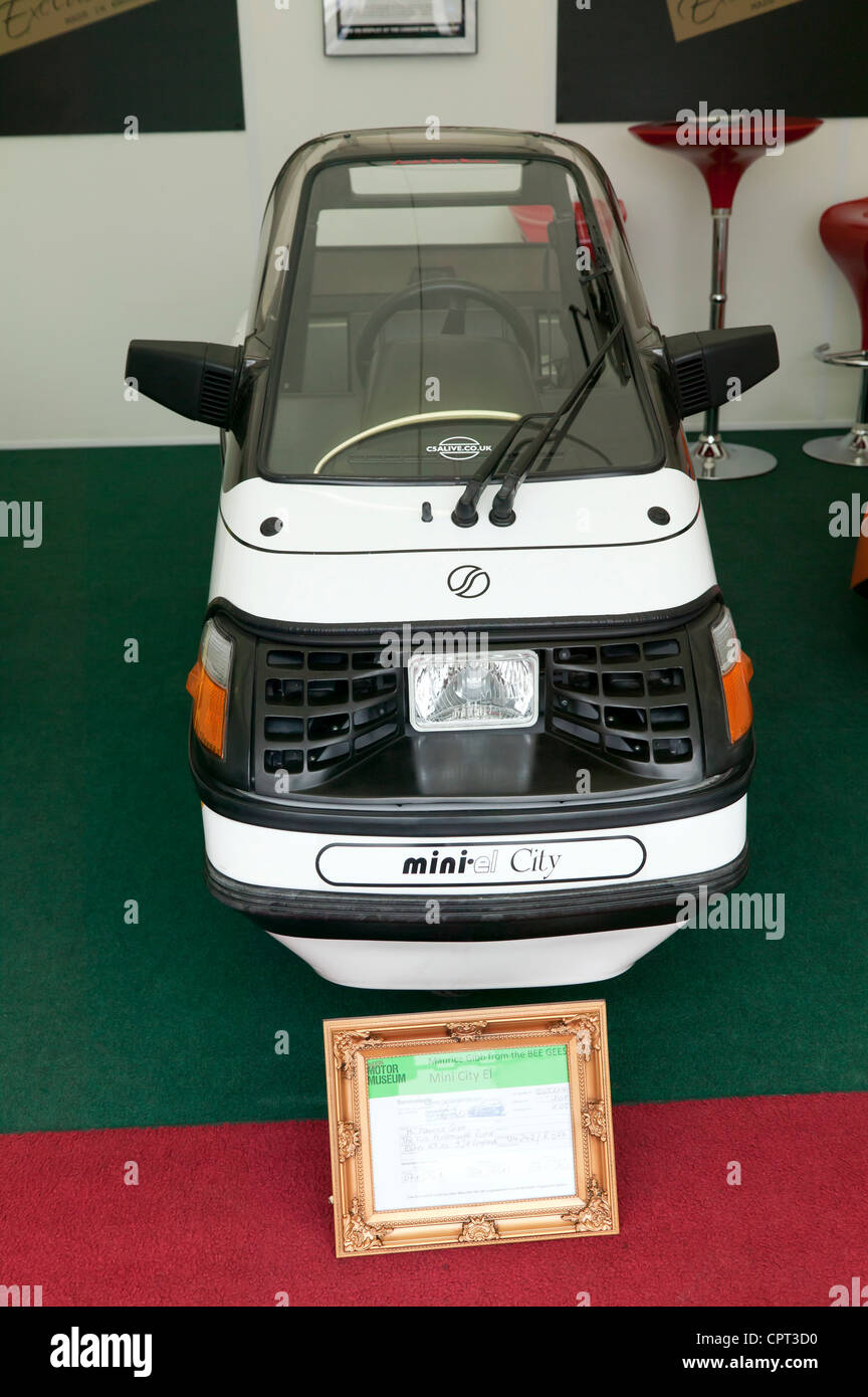 Mini Ville véhicule électrique E1 administré par Maurice Gibb des Bee Gees Banque D'Images