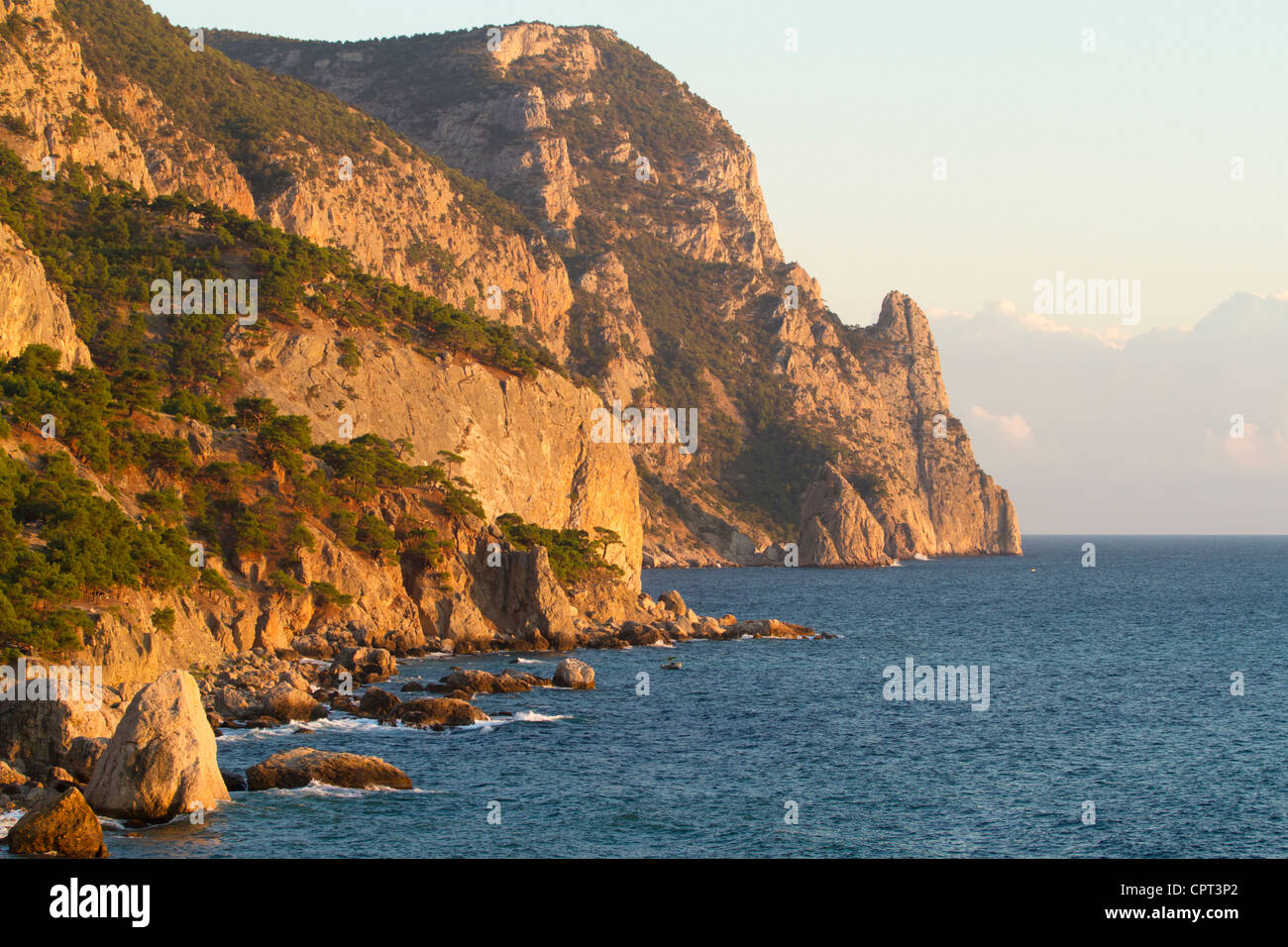 Belle station de montagne au coucher du soleil Banque D'Images
