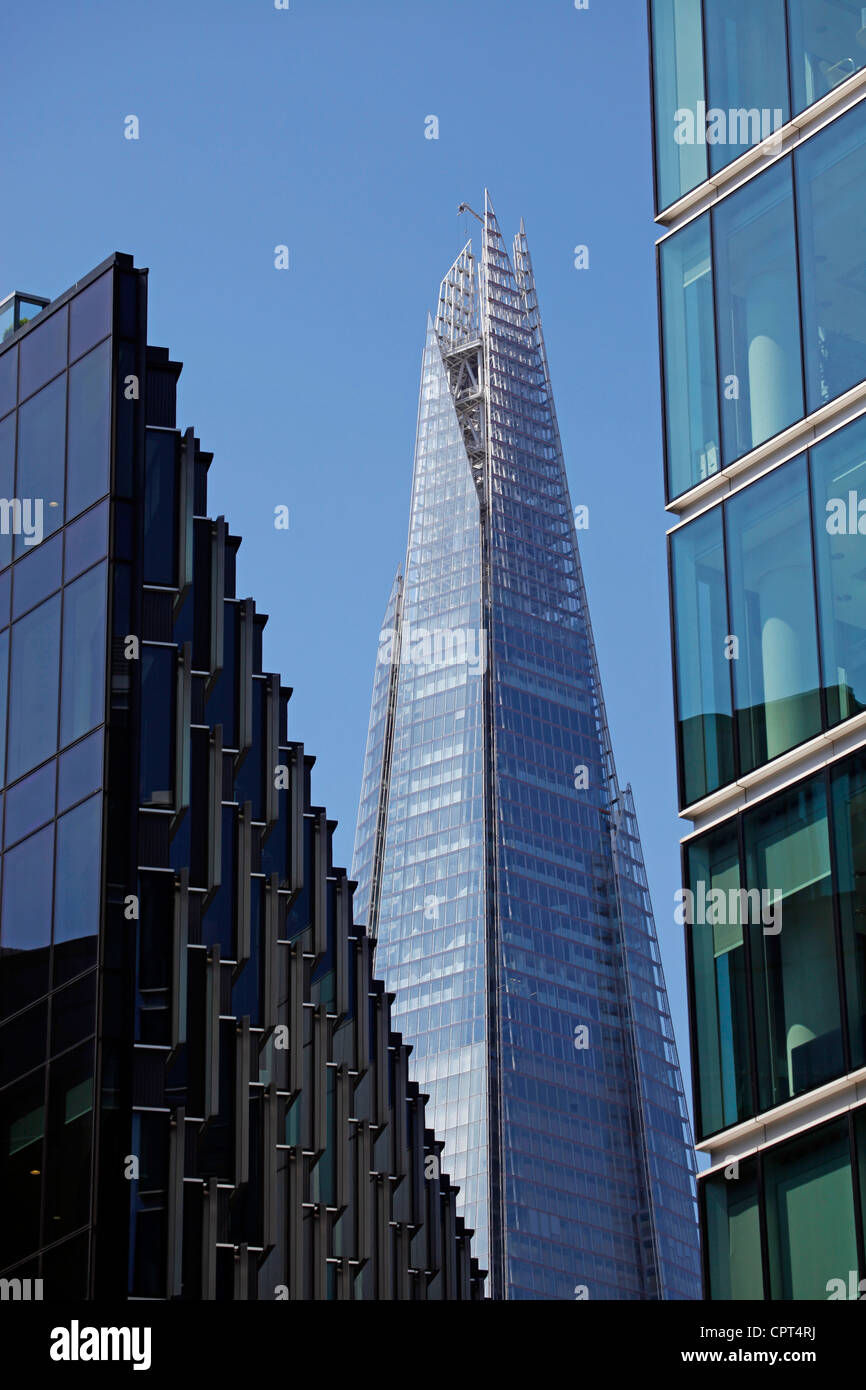 Haut de la gratte-ciel Shard London Bridge Tower aka les fenêtres en verre et d'immeubles de bureaux, Londres, Angleterre Banque D'Images