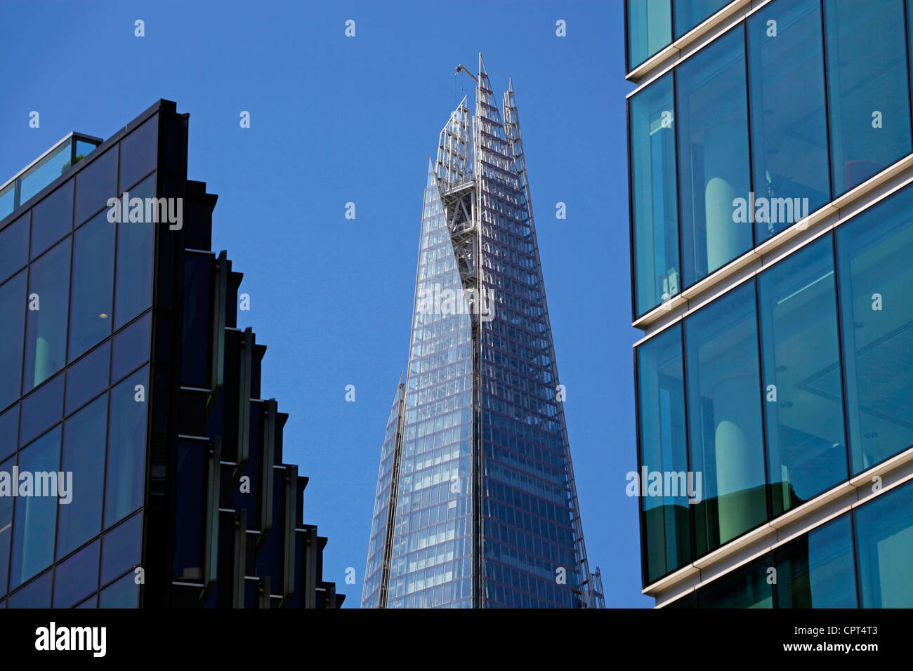 Haut de la gratte-ciel Shard London Bridge Tower aka les fenêtres en verre et d'immeubles de bureaux, Londres, Angleterre Banque D'Images