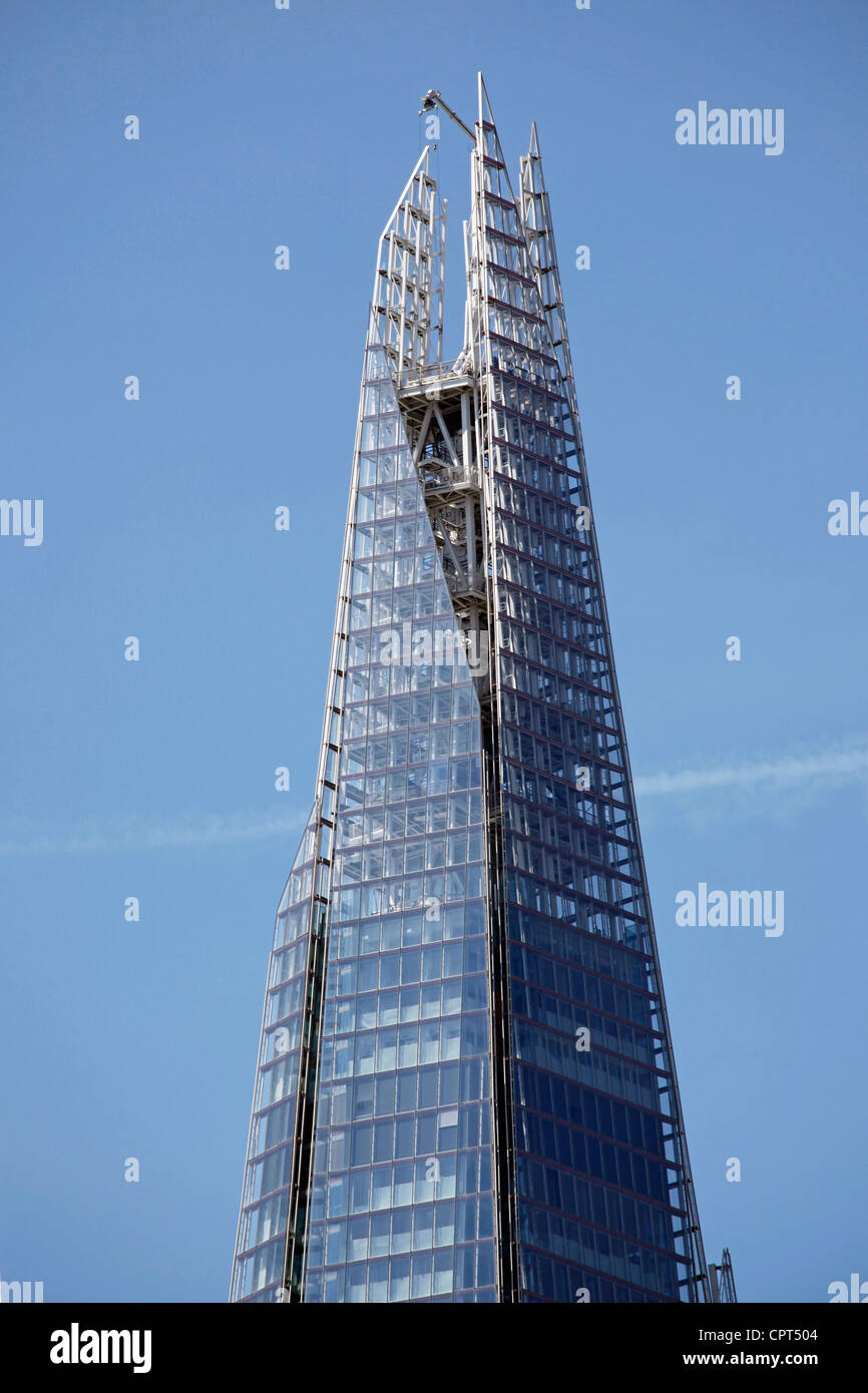 Haut de la gratte-ciel Shard London Bridge Tower aka les fenêtres en verre et d'immeubles de bureaux, Londres, Angleterre Banque D'Images