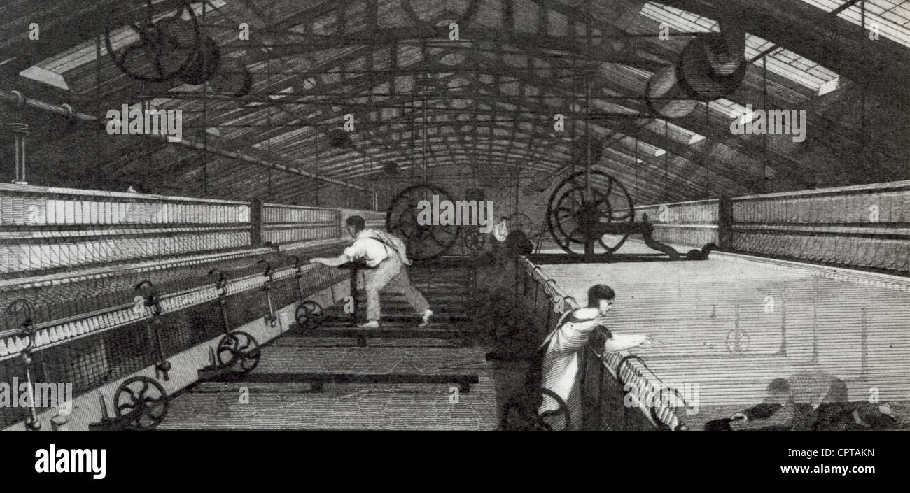 L'usine de filature de Manchester en 1840. Notez le "carder" accroupi à droite de balayage. Banque D'Images