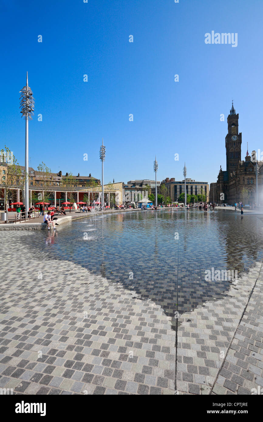 Parc de la ville de Centenary Square, Bradford, West Yorkshire, Angleterre, Royaume-Uni, Banque D'Images