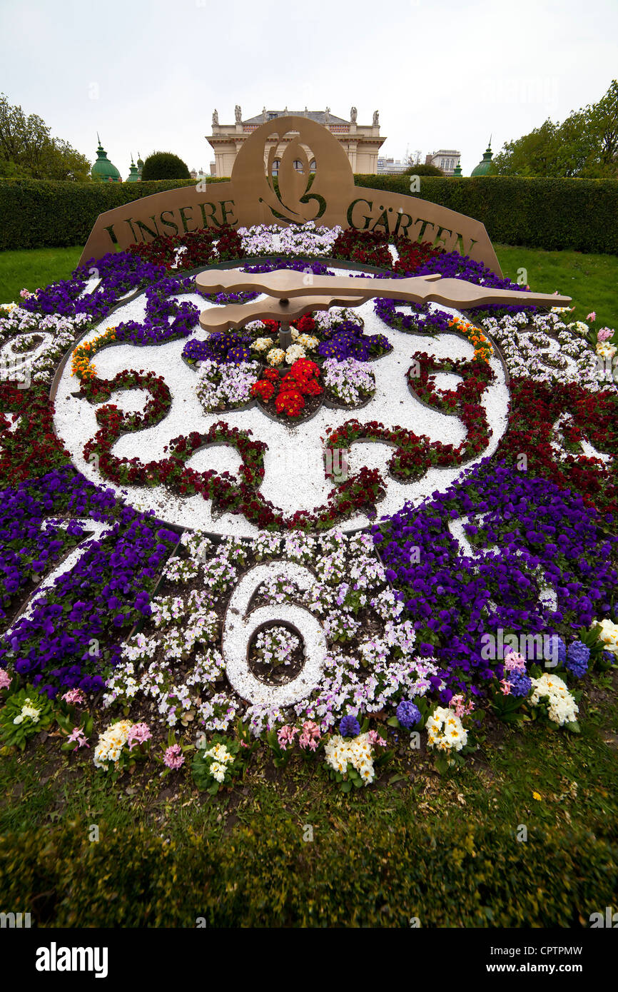 L'horloge de fleurs au Stadtpark, Vienne, Autriche Banque D'Images