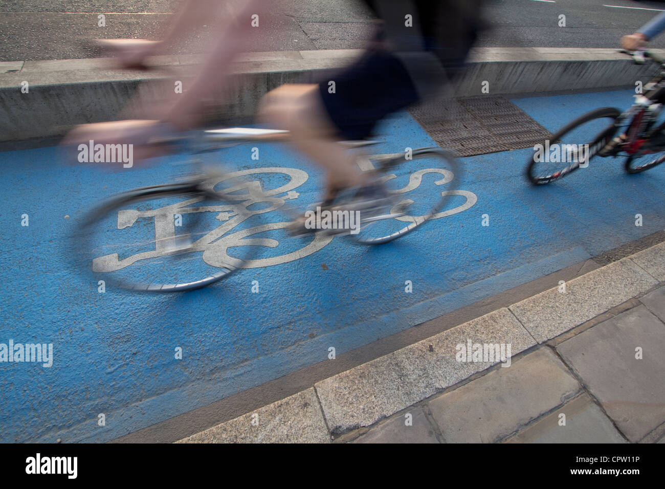 La voie express Barclays cycle superhighway à pied bleu, Londres Banque D'Images