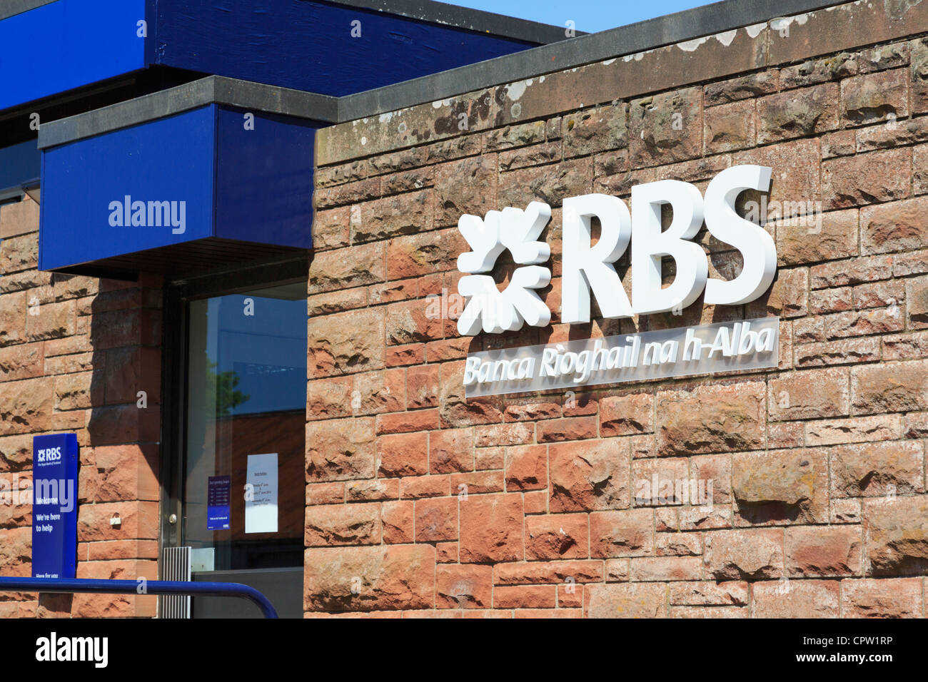 Royal Bank of Scotland s'enregistrer langue gaélique avec symbole RBS. L'Écosse Royaume-Uni Grande-Bretagne Banque D'Images