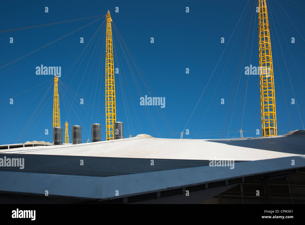 Abstrait architecture de O2 Arena - officiellement Millennium Dome, Londres, Angleterre. Banque D'Images