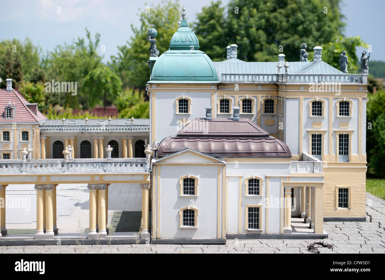 Le Palac Branickich avec miniature Bialystok dans parc miniature d'Inwald en Pologne. Monde miniature a été construite à l'échelle de 1:25 Banque D'Images