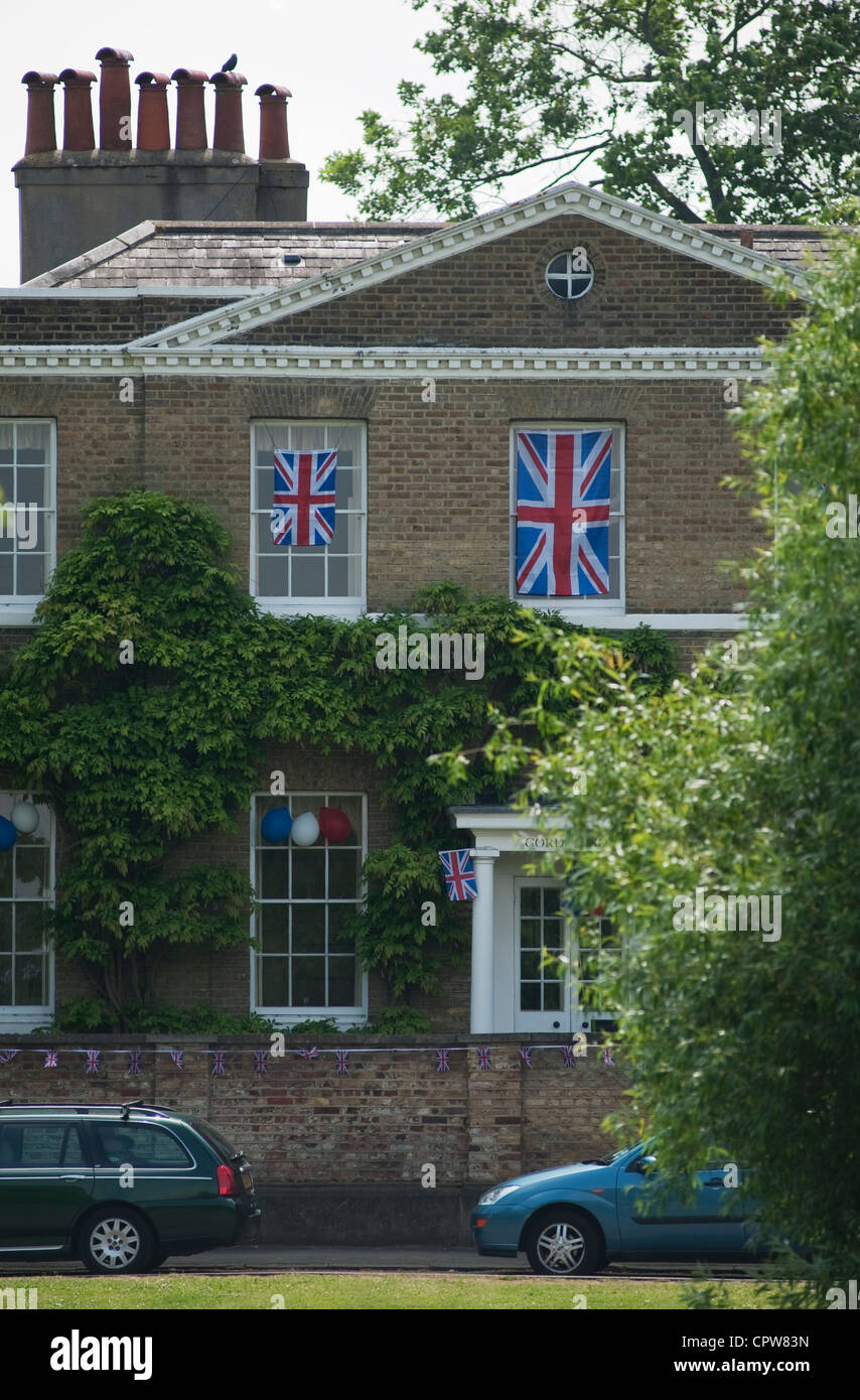 Rouge, blanc et bleu décore une maison sur commune de jambon à Londres, pendant les célébrations du Jubilé de diamant au Royaume-Uni Banque D'Images