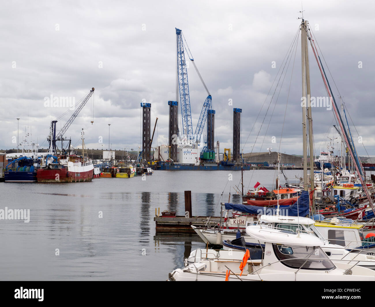 Jack-JACK MER navire de construction jusqu'à Hartlepool harbour parc éolien offshore de Redcar bâtiment tout en juin 2012 Banque D'Images