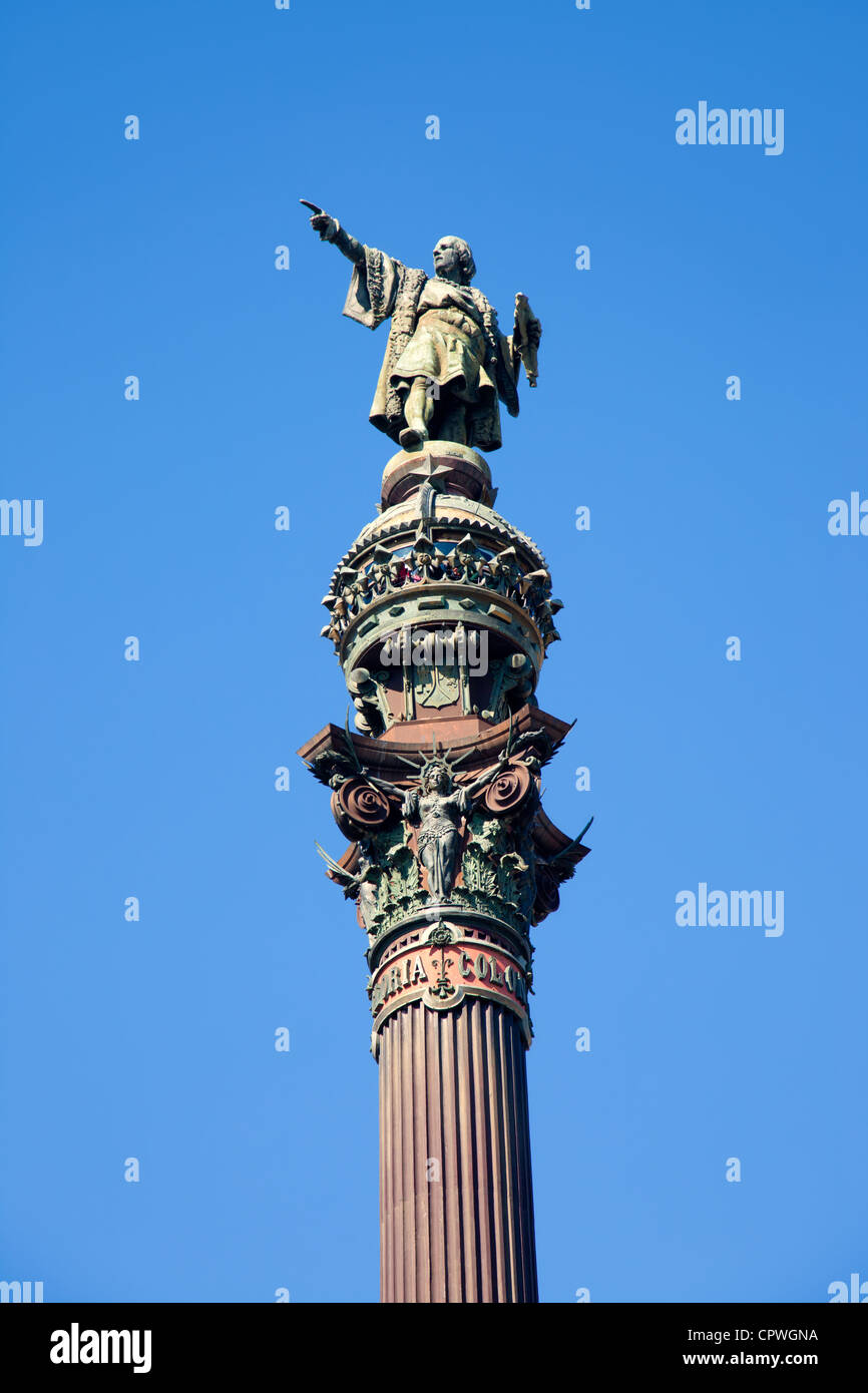 Cristobal Colon Barcelone monument statue square on blue sky Banque D'Images