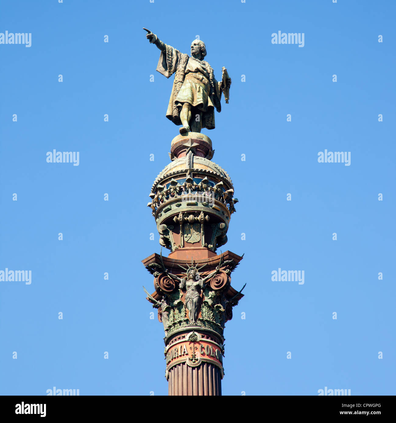 Cristobal Colon Barcelone monument statue square on blue sky Banque D'Images